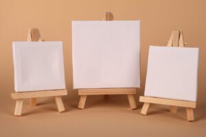 Natuurlijke motieven aan de muur: binnen-buiten styling met botanische prints