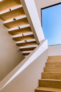 De trap als designstatement in huis: inspiratie voor elke woonstijl